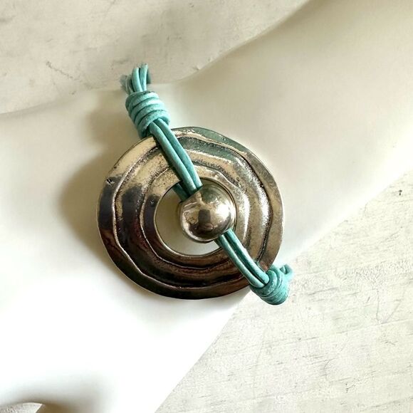 Silver tone blue cord bracelet - Picture 1 of 9